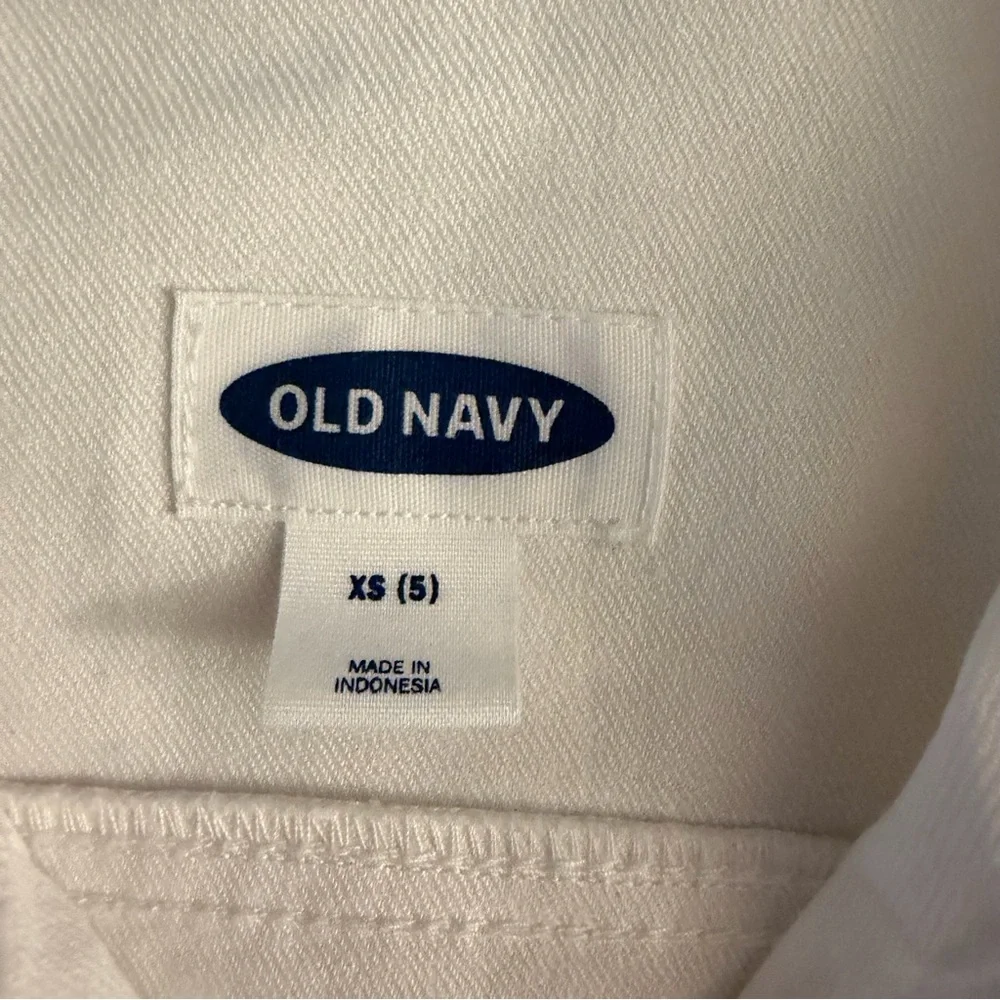 3 for 25! Old Navy Kids White Jean Jacket, size XS‎ (5T)